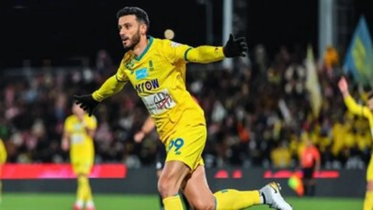 السومة يلمّح لبقائه في الدوري السعودي